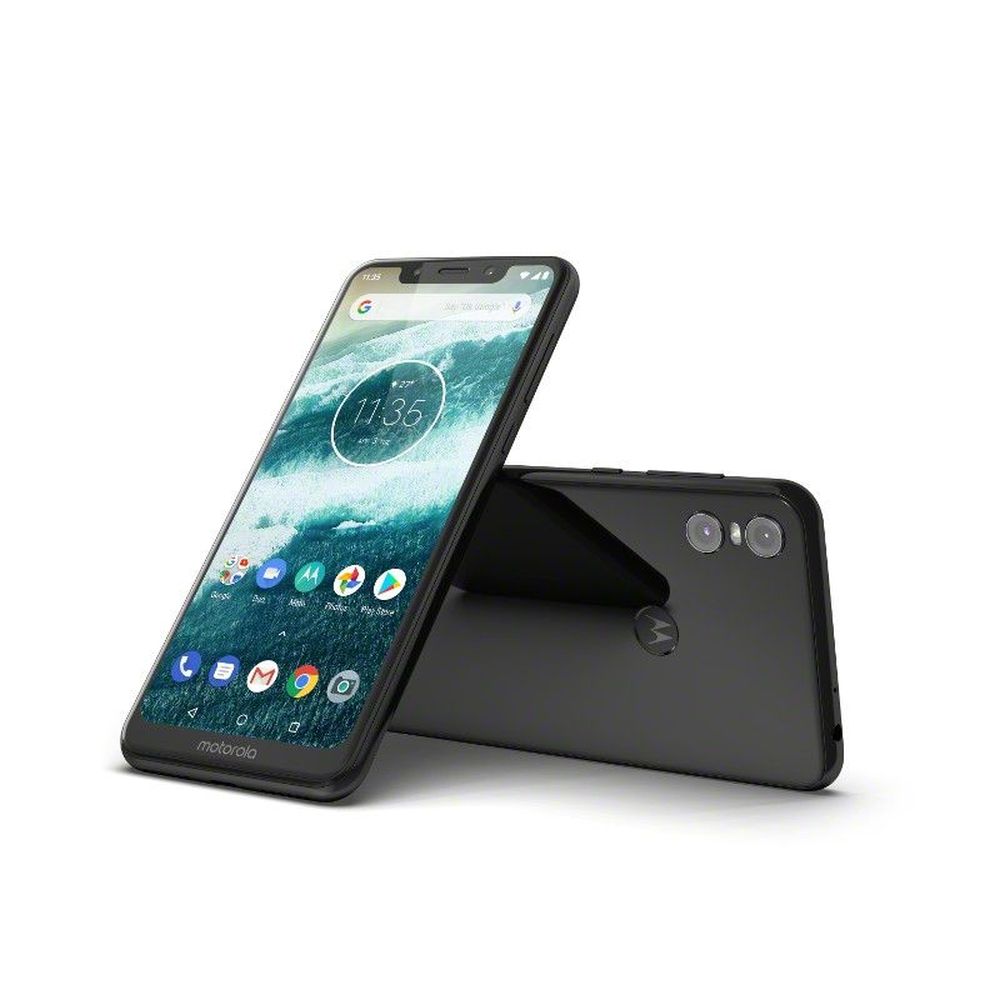 Motorola one este disponibil în România