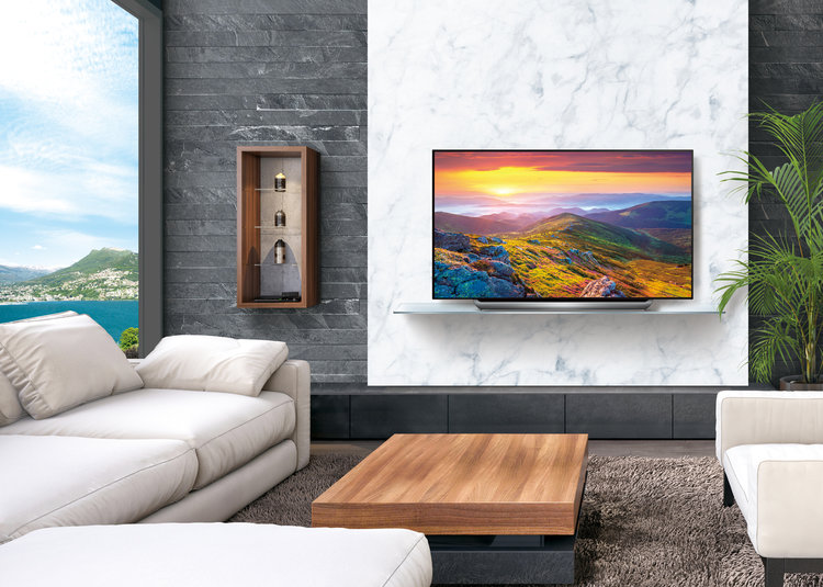 NOILE TELEVIZOARE LG OLED PENTRU HOTELURI REDEFINESC LUXUL ȘI EXPERIENȚA CINEMATOGRAFICĂ  WU960H oferă o experiență cinematografică pe un afișaj atât de subțire încât poate fi susținut de magneți, iar seria EU961H ajută hotelurile să ofere oaspetilor o experiență luxoasă