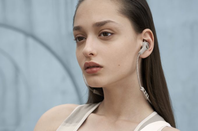 Proiectate pentru un stil de viață activ: Noile căști in-ear Beoplay E6