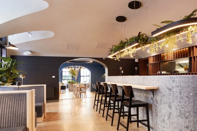 Cafeneaua Veche 9, cea mai veche cafenea din Bucureşti, premiată pentru design interior la Bienala Naţională de Arhitectură